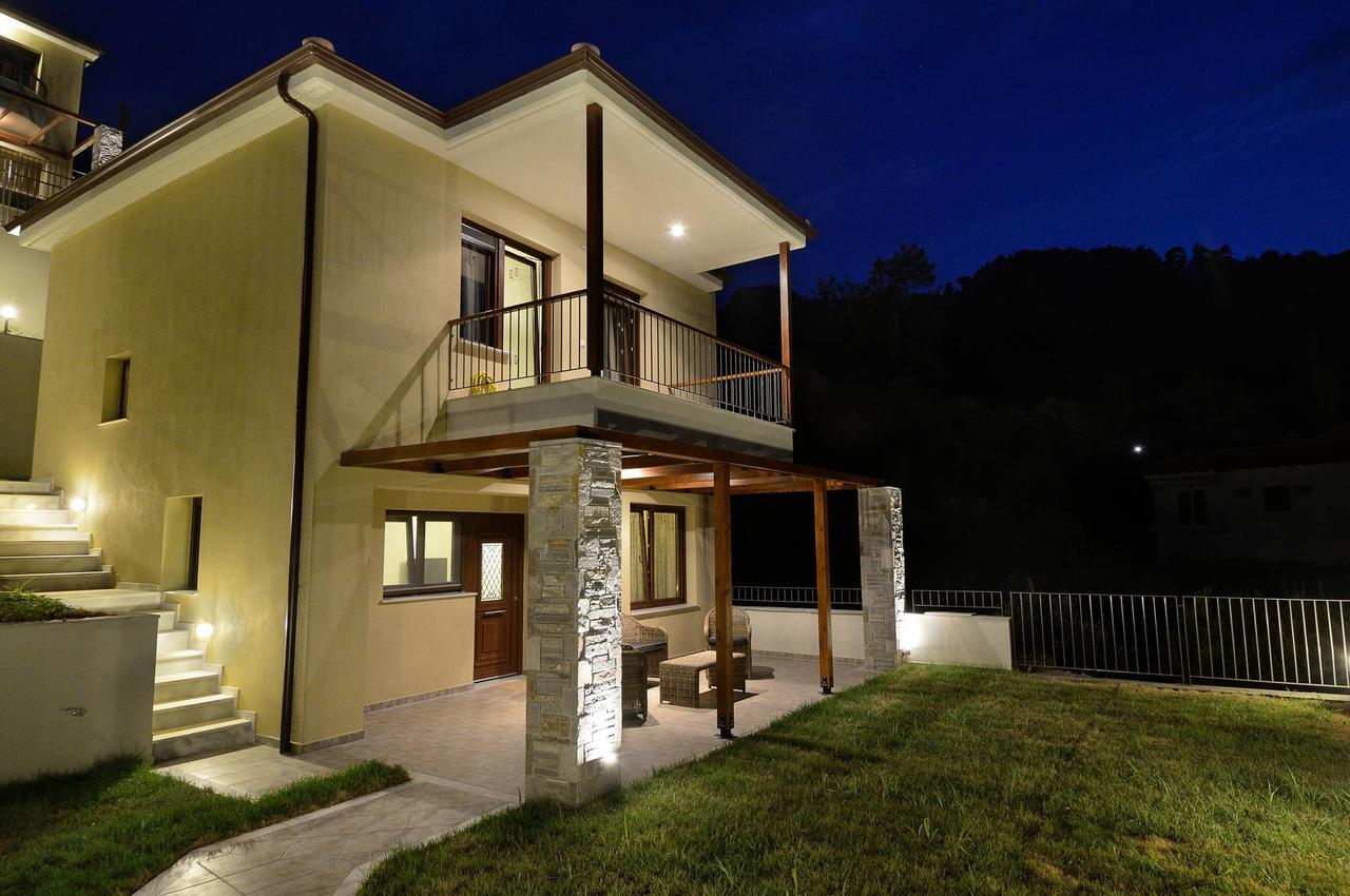 Seascape Villas Kinira Koinyra Exterior photo