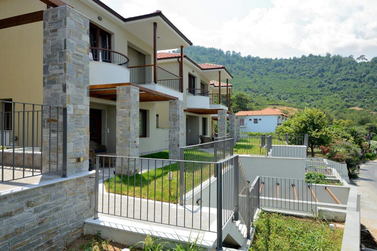 Seascape Villas Kinira Koinyra Exterior photo