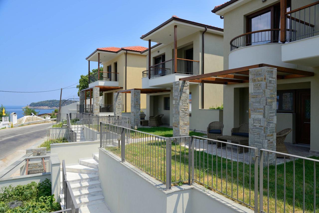 Seascape Villas Kinira Koinyra Exterior photo