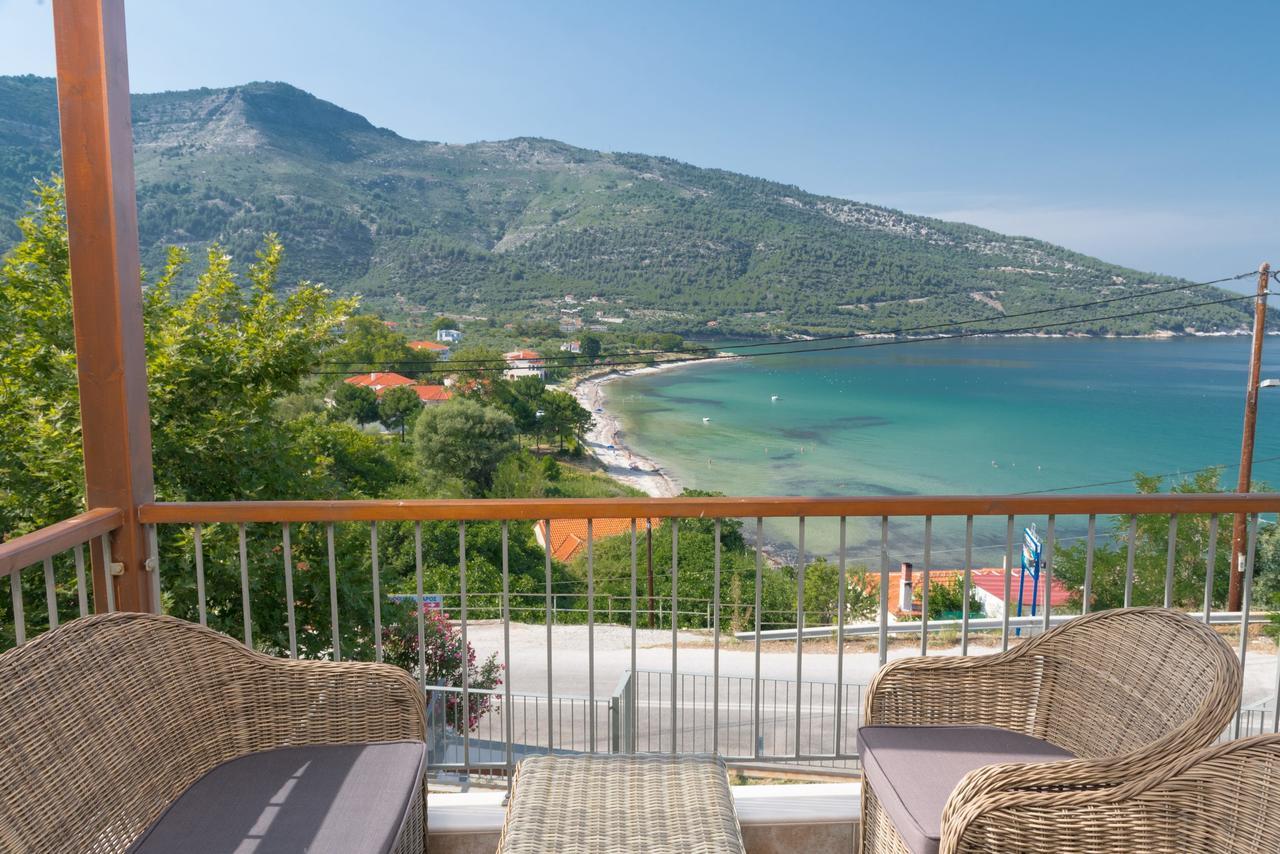 Seascape Villas Kinira Koinyra Exterior photo
