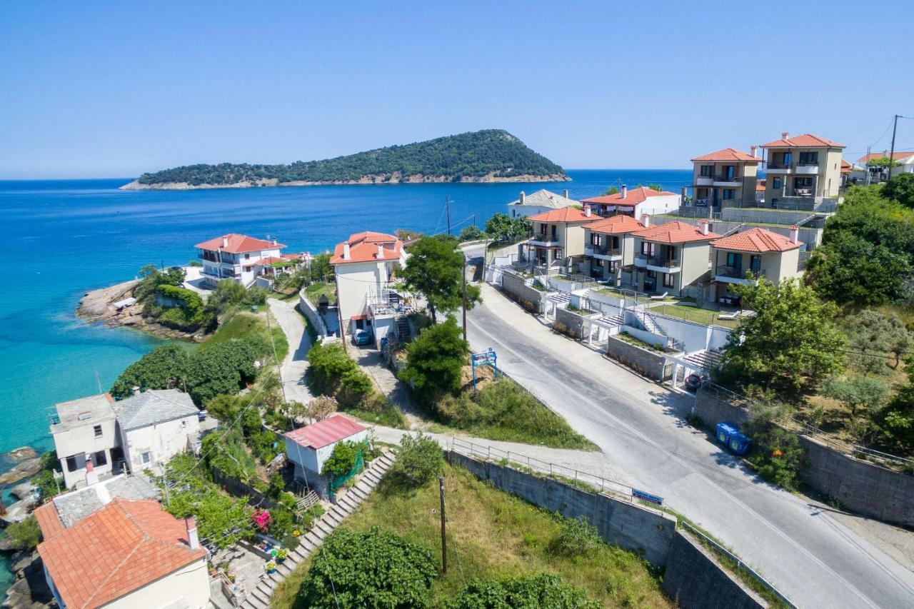 Seascape Villas Kinira Koinyra Exterior photo